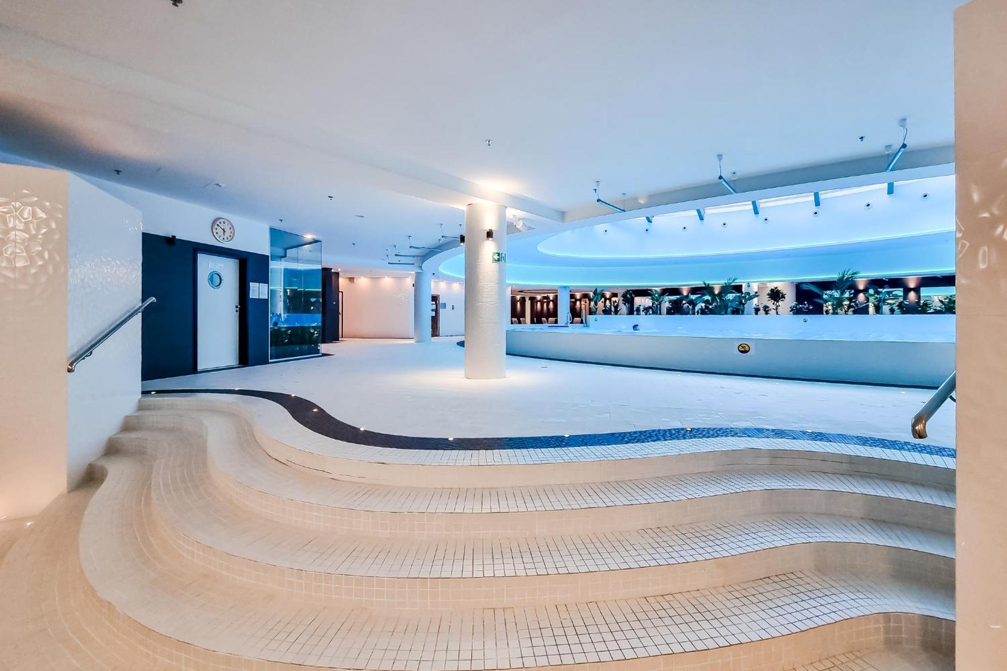 Hanza Tower Apartment No. 524 - Swimming Pool, Jacuzzi, Balcony Szczecin Dış mekan fotoğraf